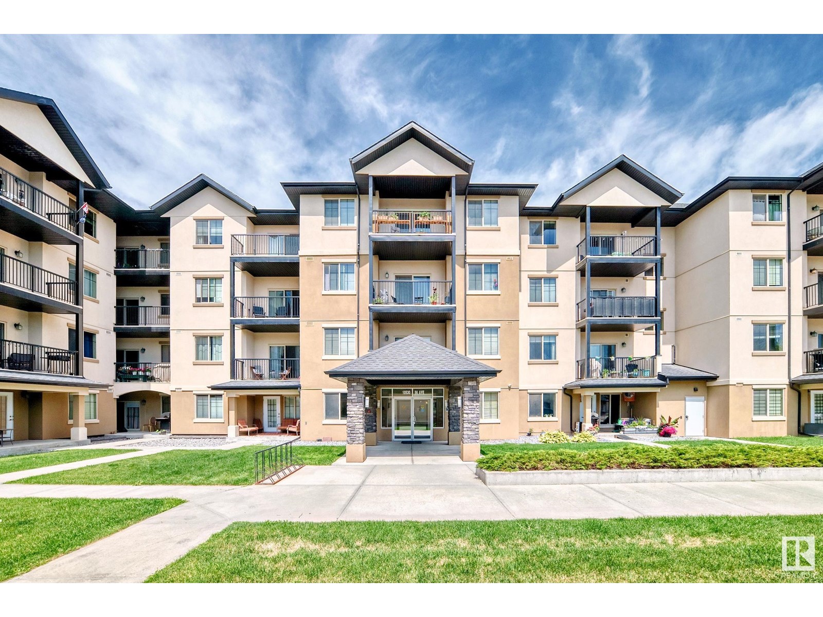 #417 10530 56 AV NW|Edmonton, Alberta T6H0X7