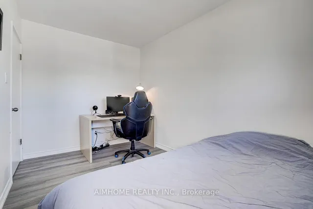 Additional image 22 of 238 KENT Cres