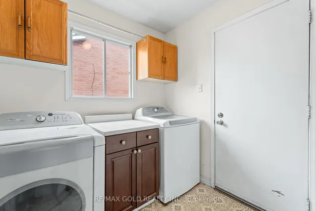Additional image 26 of 34 Granby Crt
