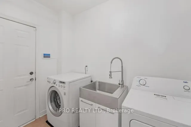 Additional image 19 of 792 Ledbury Cres