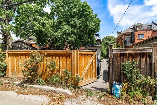 Additional image 42 of 386 Palmerston Blvd