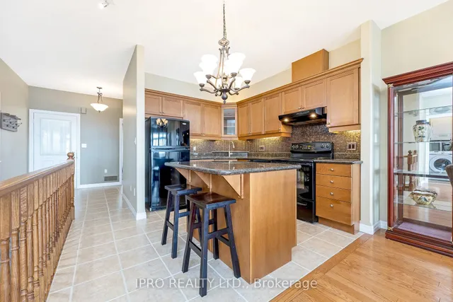 Additional image 4 of 165 Chandos Dr Unit 18