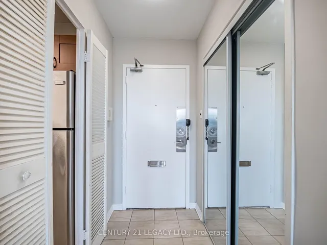 房产图片 7 - 多伦多西大道551号西区商场310单元