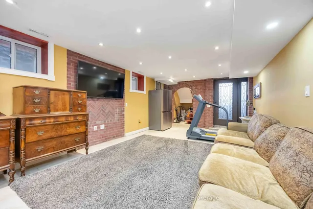 Additional image 38 of 154 Caledonia Rd