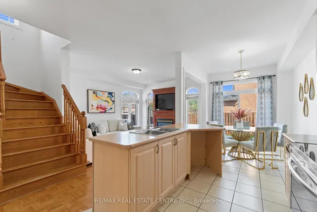 Additional image 14 of 27 Percy Gate