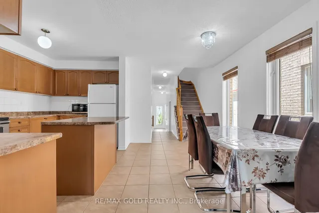 Additional image 19 of 144 Crystalview Cres