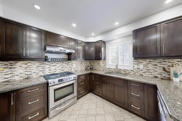 Additional image 9 of 5686 Whitehorn Ave