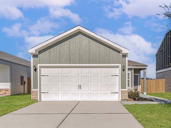8215 Blooming Meadow Ln, Houston, TX 77016
