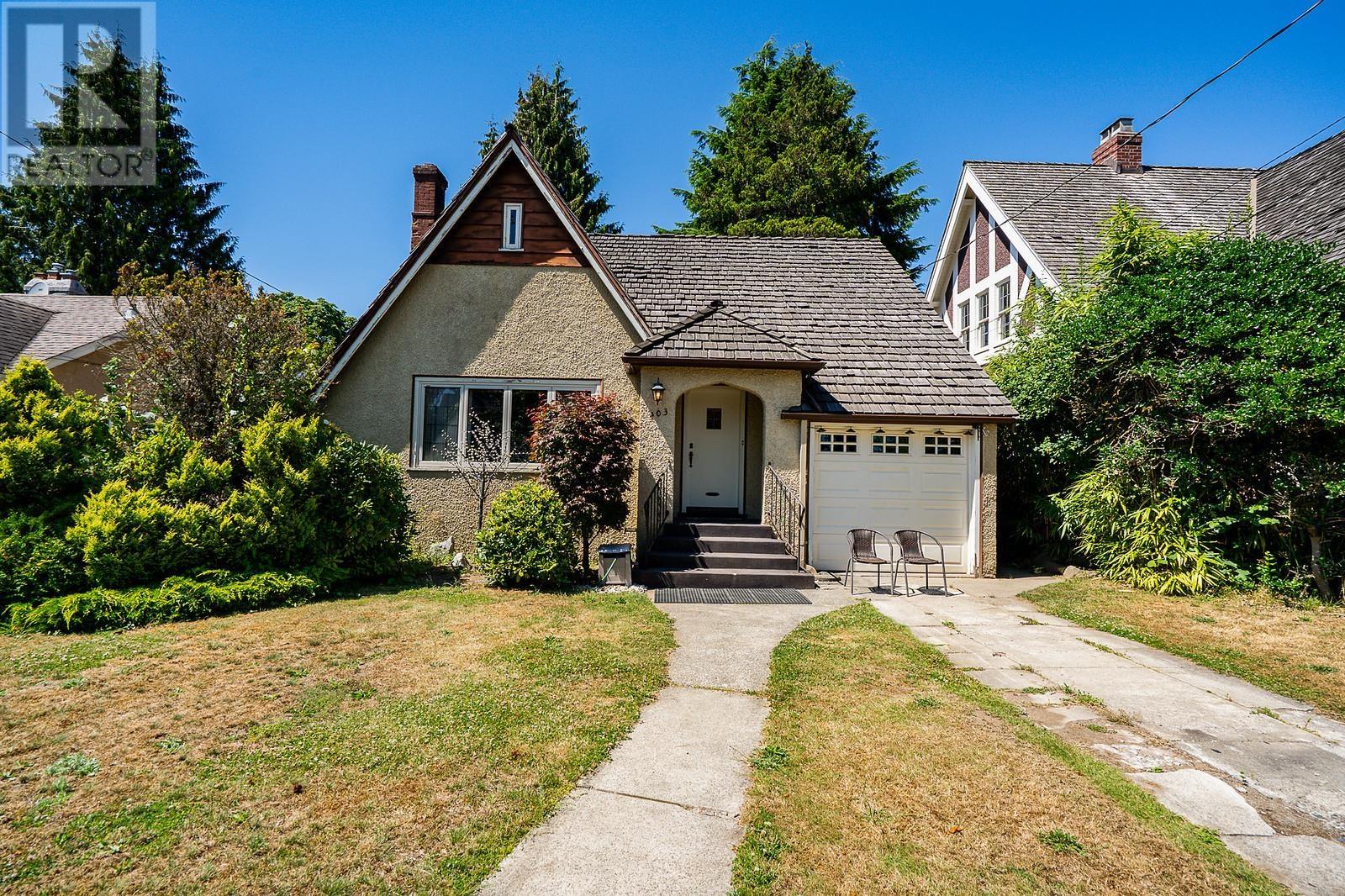 403 SIXTH AVENUE|New Westminster, British Columbia V3L1T9