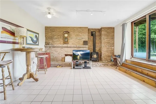 Additional image 23 of 627 Millgrove Sideroad