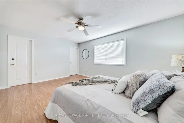 Additional image 12 of 14 Nostalgia Crt