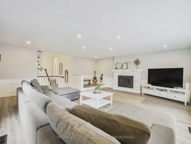 Additional image 25 of 14 Pompano Crt