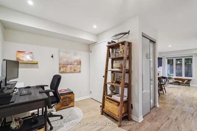 Additional image 15 of 18 Laidlaw St Unit 1016