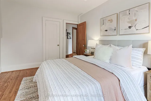 Additional image 21 of 20 Woburn Ave