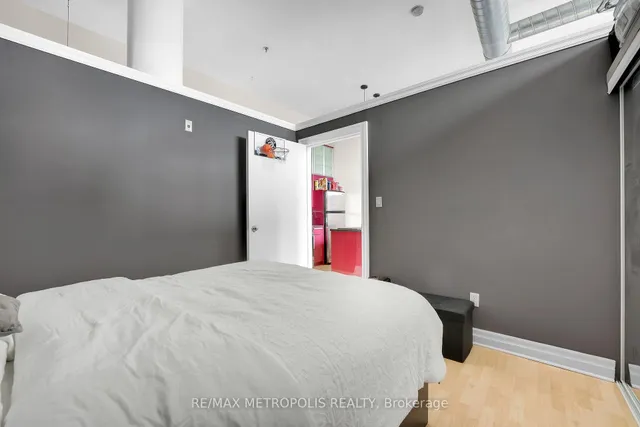 Additional image 15 of 276 King St Unit 207