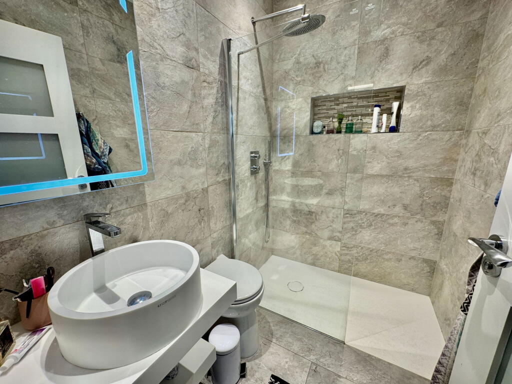 Additional image 12 of West Riding,Bricket Wood,Hertfordshire,AL2 3QS