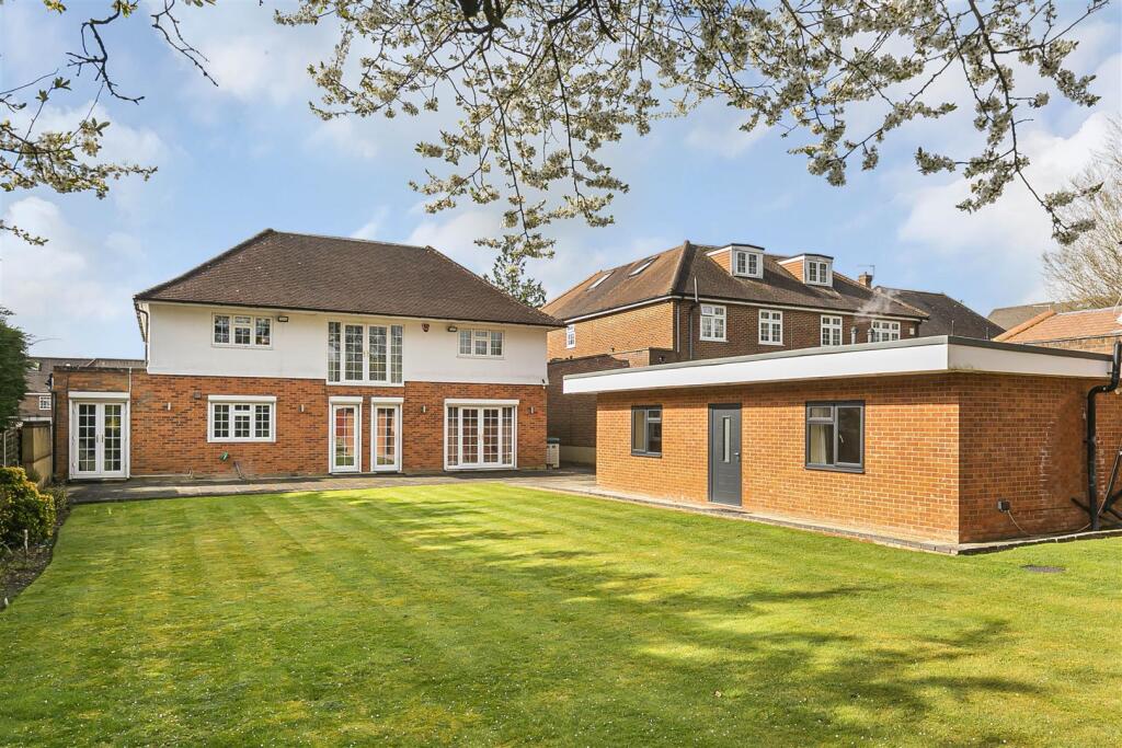 Additional image 23 of Mymms Drive, Brookmans Park, Hatfield