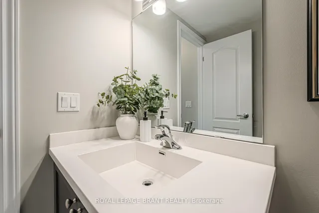 房产图片 32 - 422 Athabasca Common