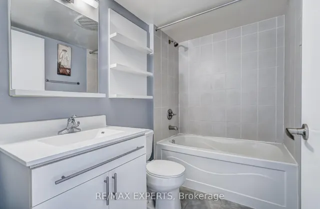 Additional image 13 of 80 Western Battery Rd Unit 801