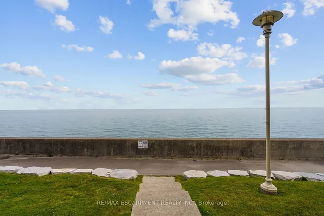 Additional image 20 of 500 GREEN Rd Unit 218