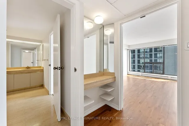 Additional image 27 of 65 Harbour Sq Unit 2603