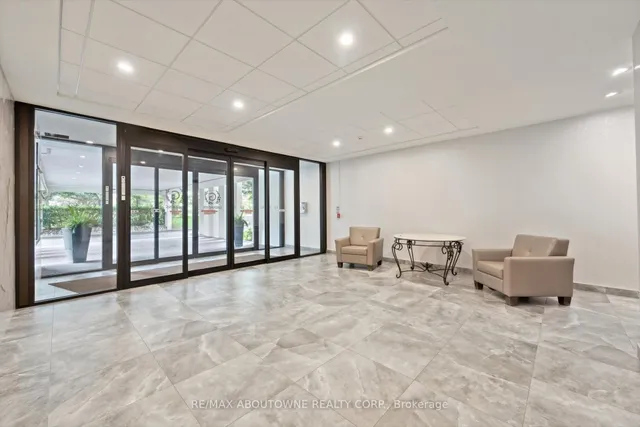 房产图片 3 - 多伦多南港街65号1002单元