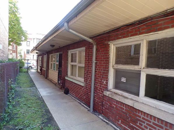 7813 S Phillips Ave, Chicago, IL 60649