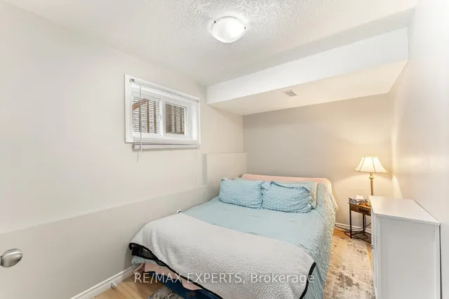 Additional image 43 of 56 Steepleridge St