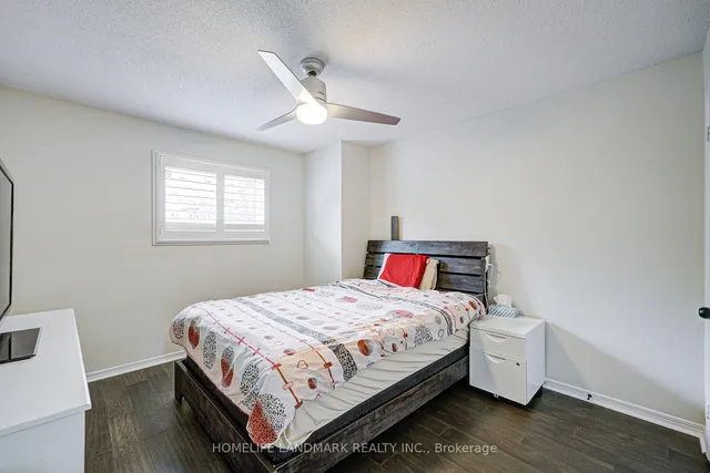 Additional image 31 of 2006 Glenada Cres Unit 27