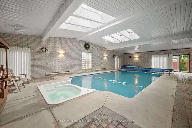 Additional image 15 of 7 Vogue Cres