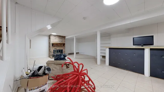 Additional image 18 of 221 Patricia Ave