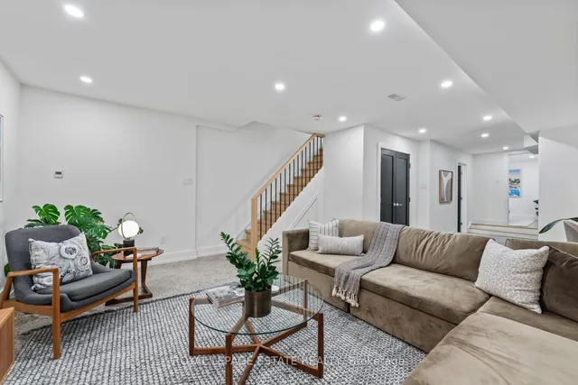 Additional image 35 of 160 Silver Birch Ave