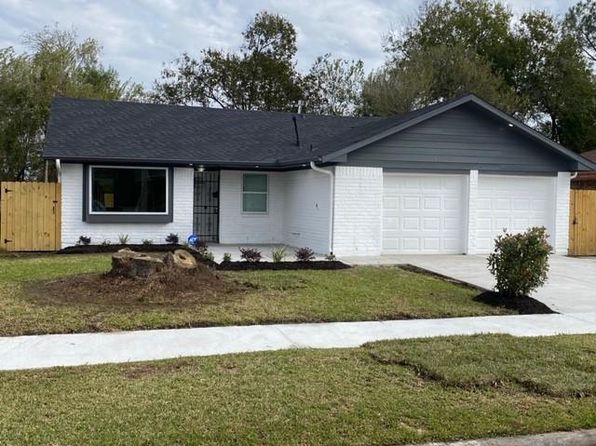 11319 Lockgate Ln, Houston, TX 77048