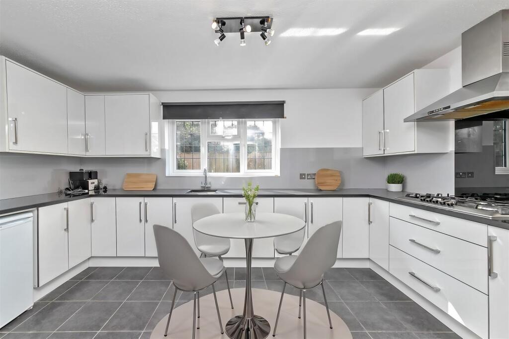 Additional image 20 of Havercroft Close, St. Albans