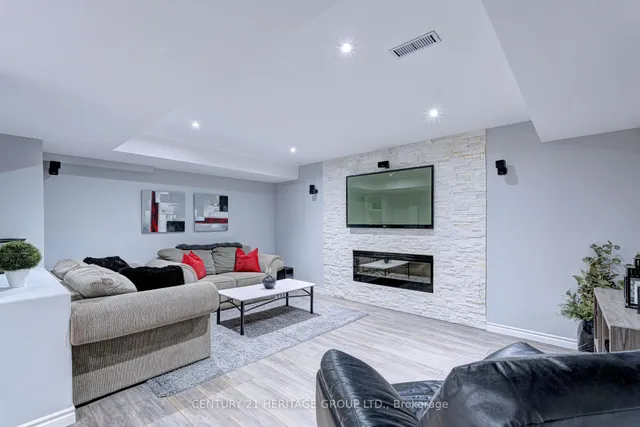 Additional image 33 of 1406 Marshall Cres