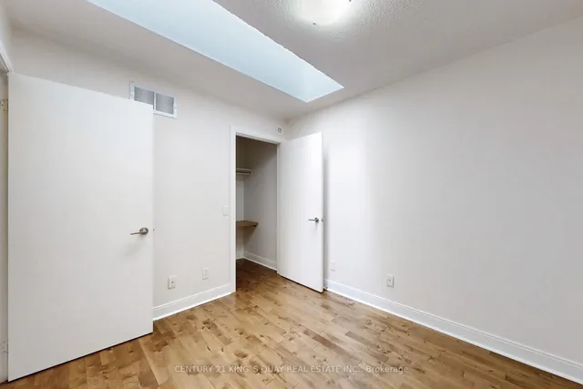 Additional image 37 of 315 Village Green Sq Unit 50