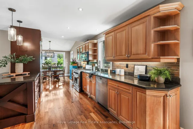 Additional image 13 of 7 Peel Ave