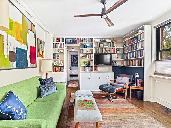 319 W 18th St, New York, NY 