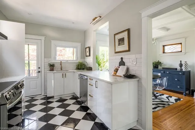 Additional image 14 of 39 Maplewood Ave