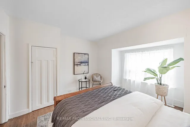 Additional image 15 of 2398 St Clair Ave