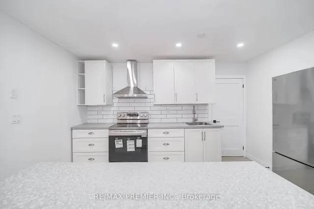 Additional image 27 of 2901 Jane St Unit Unit 106