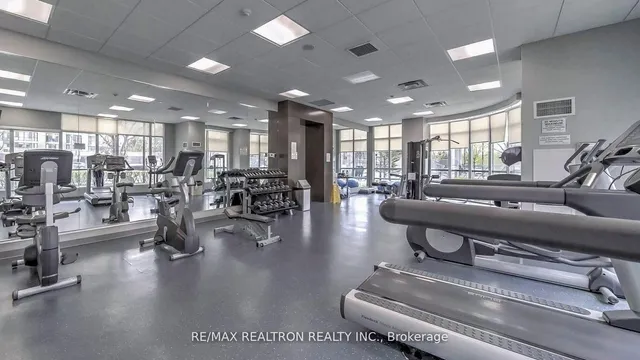 Additional image 26 of 35 Hollywood Ave Unit 1101