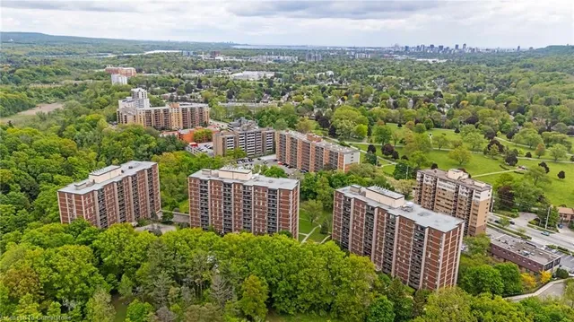 Additional image 28 of 1966 Main St Unit 1109