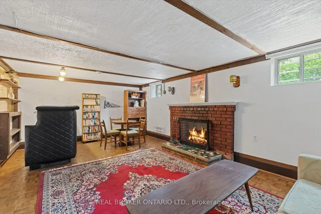 Additional image 31 of 882 Coxwell Ave