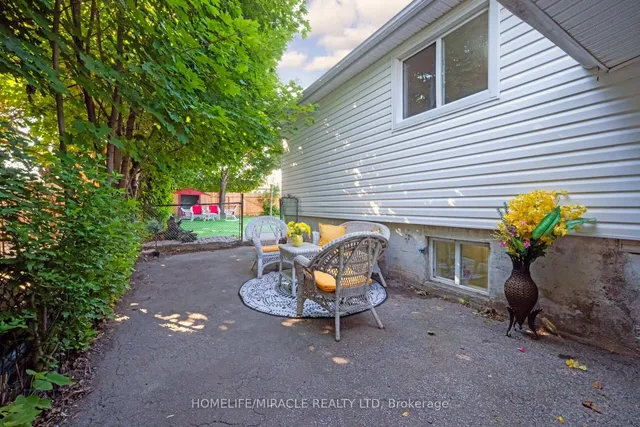 Additional image 41 of 3777 Woodruff Cres