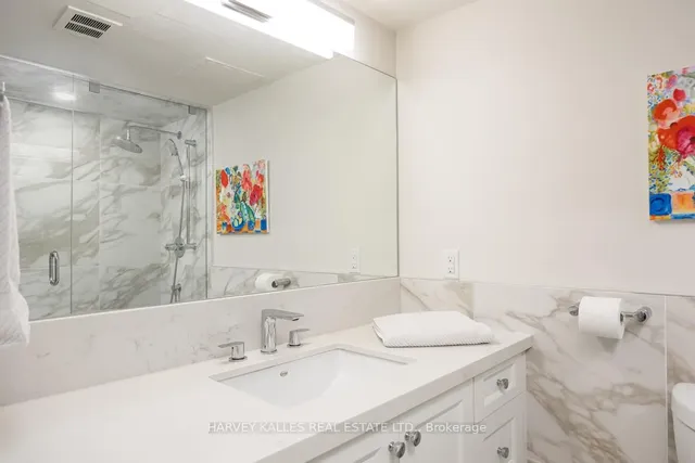 Additional image 20 of 33 Harbour Sq Unit 1605