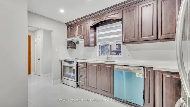 Additional image 11 of 12 Lynvalley Cres