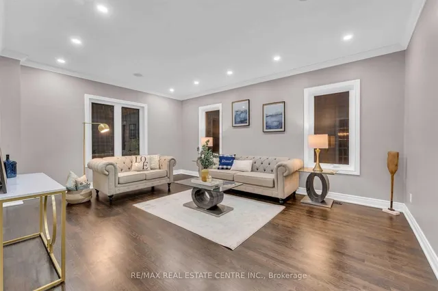 Additional image 15 of 11135 Menzies Crt