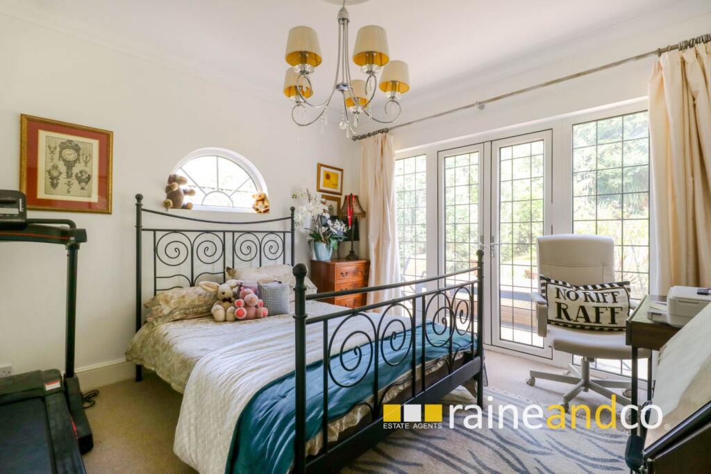 Additional image 7 of Georges Wood Road, Brookmans Park