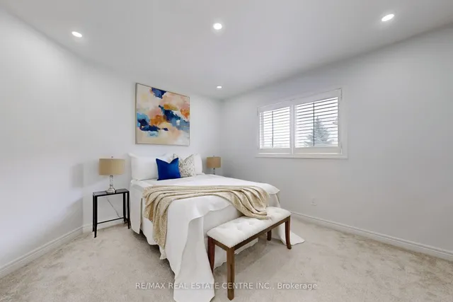 Additional image 29 of 5686 Whitehorn Ave